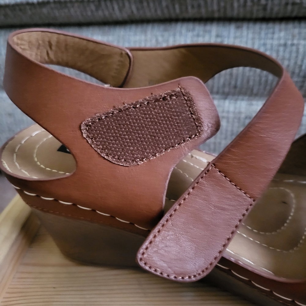 Good choice soft sandals - Picture 3 of 11